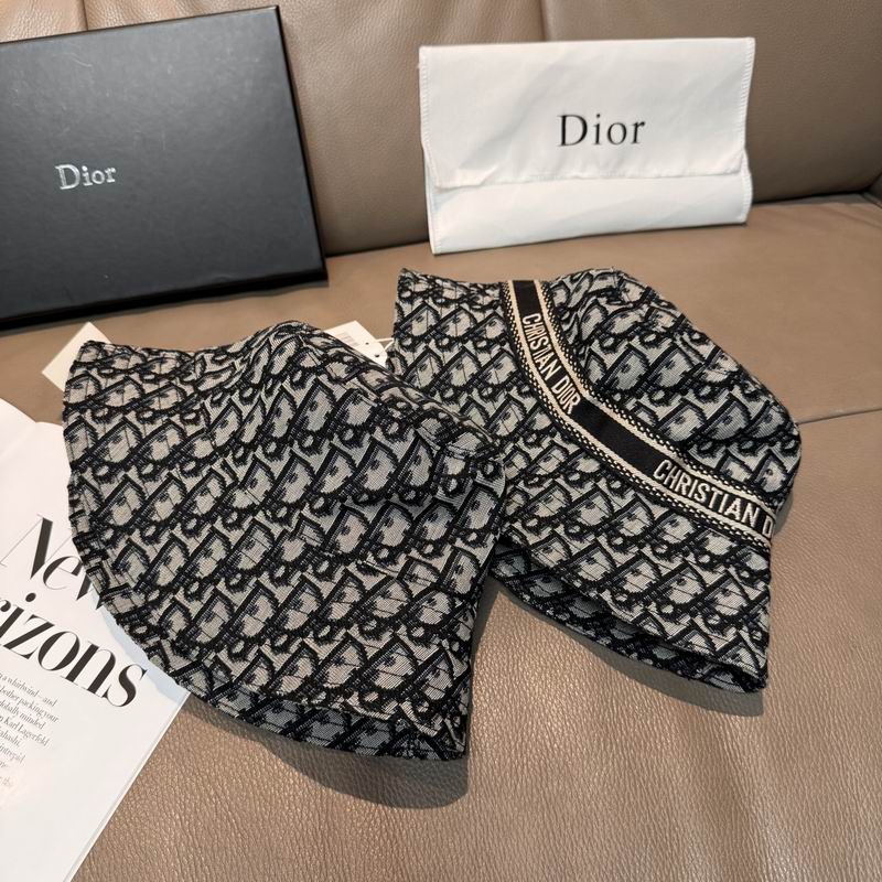 Dior hat dx09